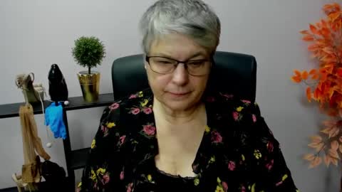Snapshot of iris_xdesire chatting on January 2025 07:48:02 AM I R I S online show from January 2025 07:48:02 AM