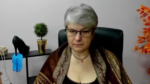 Snapshot of iris_xdesire chatting on January 2025 07:18:01 AM I R I S online show from January 2025 07:18:01 AM
