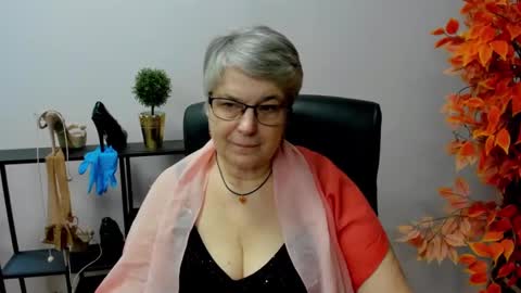 Snapshot of iris_xdesire chatting on January 2025 10:31:02 AM I R I S online show from January 2025 10:31:02 AM
