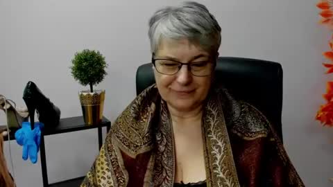 Snapshot of iris_xdesire chatting on February 2025 10:49:02 AM I R I S online show from February 2025 10:49:02 AM