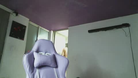 Snapshot of irisbell_ chatting on February 2025 11:43:02 AM Camilla online show from February 2025 11:43:02 AM