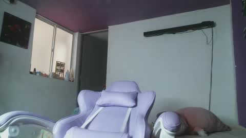 Snapshot of irisbell_ chatting on March 2025 04:30:02 PM Camilla online show from March 2025 04:30:02 PM