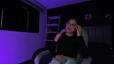 Iris Fyre  online show from April 2026 12:41:01 PM
