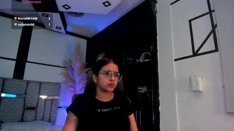 Iris Fyre  online show from May 2026 12:23:02 PM
