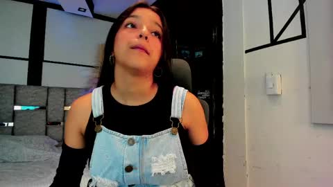 Iris Fyre  online show from May 2026 12:44:02 PM