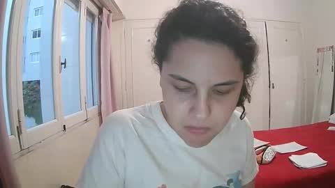 Iris online show from November 2025 10:42:02 PM