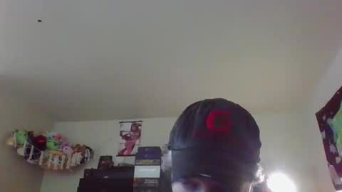 Irishdude2483 online show from September 2025 03:55:02 PM