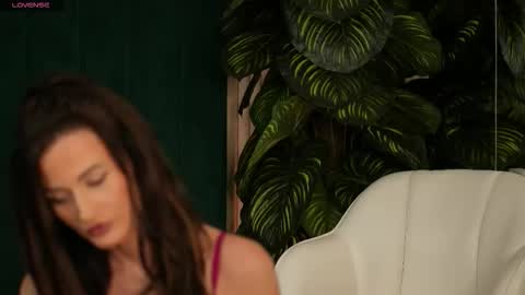 Snapshot of irisnightshade chatting on October 2025 01:50:02 AM Maria online show from October 2025 01:50:02 AM