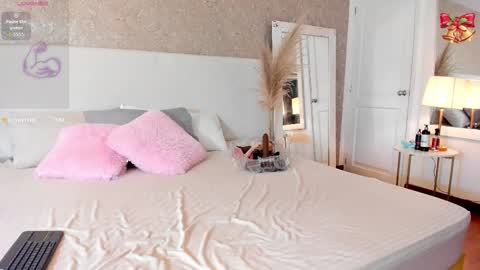 Iriss  online show from March 2026 04:20:02 AM