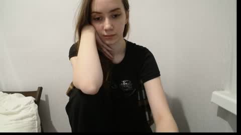 irma_b2004 online show from April 2026 08:33:02 PM