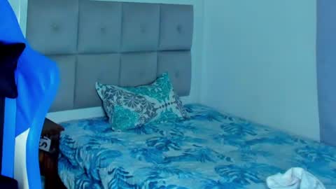 Iron online show from March 2025 12:31:02 AM