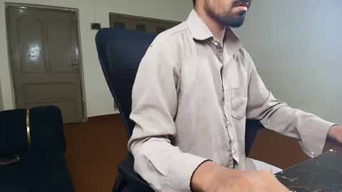 Naveed online show from July 2026 06:05:01 PM