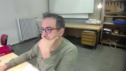 IronChrome online show from November 2025 08:41:01 AM