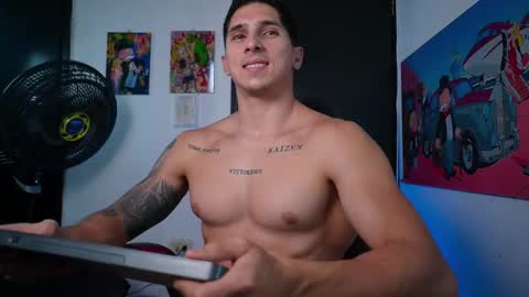 Snapshot of ironflex1 chatting on December 2025 07:40:02 PM Jake online show from December 2025 07:40:02 PM