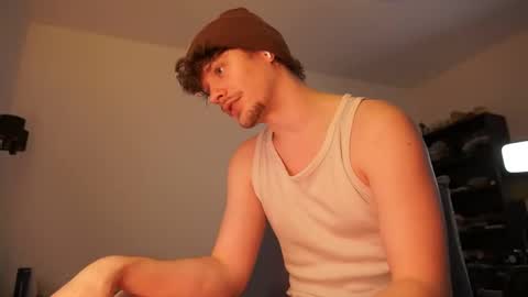 Sam online show from December 2025 09:32:02 PM