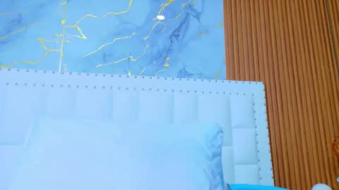 Sandy  online show from October 2025 12:27:01 PM