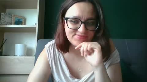 Snapshot of irresistibleparis chatting on June 2026 05:30:01 AM Paris online show from June 2026 05:30:01 AM