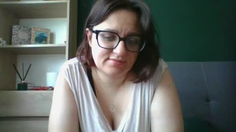 Snapshot of irresistibleparis chatting on July 2026 05:32:01 AM Paris online show from July 2026 05:32:01 AM