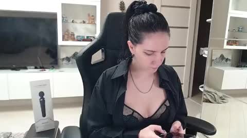 Irwi Tomboy online show from January 2025 08:41:01 AM