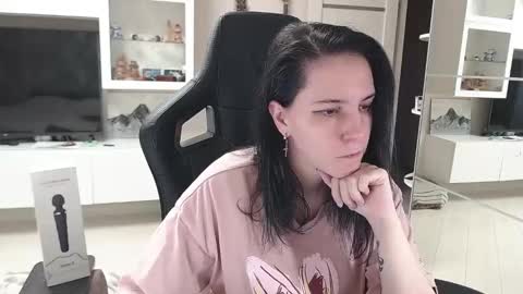 Irwi Tomboy online show from January 2025 09:49:02 AM