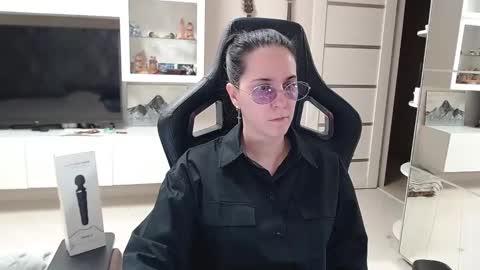 Irwi Tomboy online show from January 2025 03:52:02 AM