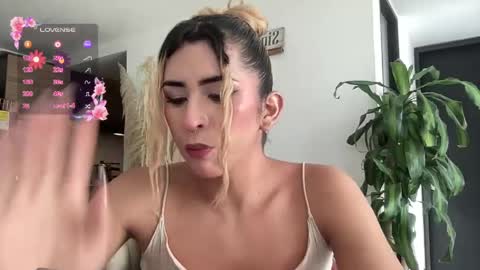 Snapshot of isa__fox_1 chatting on June 2026 01:16:02 PM Isabella online show from June 2026 01:16:02 PM