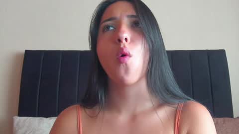 Snapshot of isa_and_nata chatting on December 2024 03:37:01 PM Isa and Natasha online show from December 2024 03:37:01 PM