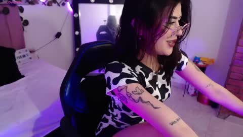 Snapshot of isa_bunny18 chatting on November 2025 01:06:02 AM isabela online show from November 2025 01:06:02 AM