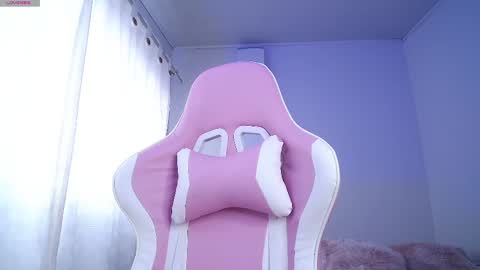 Isabella  online show from February 2025 03:54:01 PM