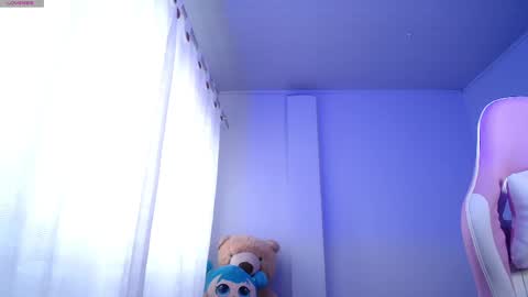 Isabella  online show from February 2025 01:24:01 PM