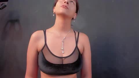 Isabella online show from January 2025 11:30:02 AM