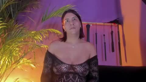 Isabella online show from April 2026 12:29:02 PM