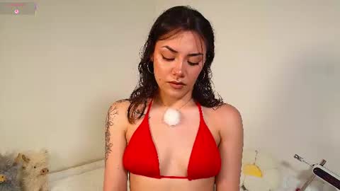 Isabella Laurentt  online show from June 2026 01:32:02 AM