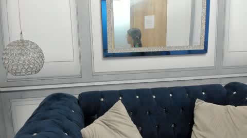 Snapshot of isa_little4u chatting on December 2024 11:10:02 AM online show from December 2024 11:10:02 AM