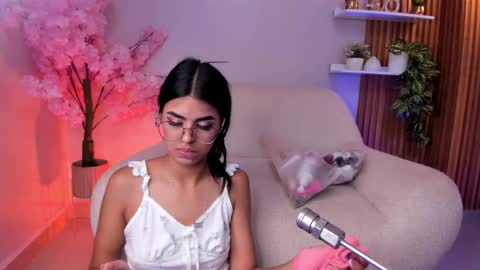    online show from November 2025 03:49:01 PM