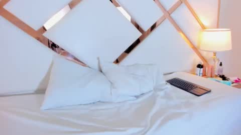 ISABELA online show from January 2025 03:44:02 PM