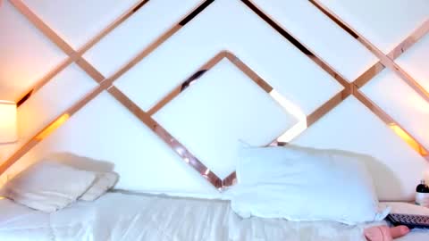 ISABELA online show from January 2025 03:16:02 PM