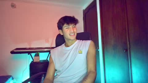 isaac online show from January 2025 04:33:01 AM