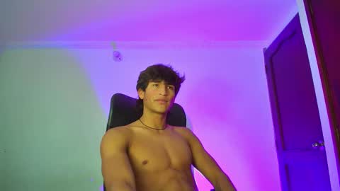 isaac online show from September 2025 10:33:01 PM