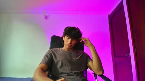 isaac online show from September 2025 06:43:02 PM