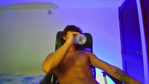 isaac online show from October 2025 10:44:01 PM