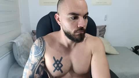 Isaac carter online show from October 2025 11:11:01 AM