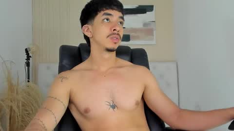 Snapshot of isaac_cryston chatting on February 2026 10:28:02 PM isaac_cryston online show from February 2026 10:28:02 PM