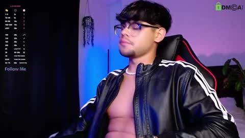 Snapshot of isaac_saenz chatting on September 2025 11:28:01 PM Isaac Saenz. online show from September 2025 11:28:01 PM