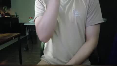 Snapshot of isaac_sheffield chatting on March 2026 01:51:01 AM isaac online show from March 2026 01:51:01 AM