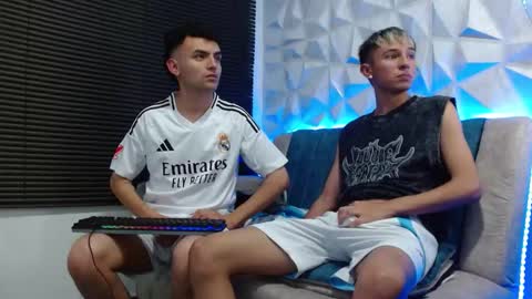 Snapshot of isaac_tan chatting on October 2025 02:54:02 AM Isaac tan online show from October 2025 02:54:02 AM