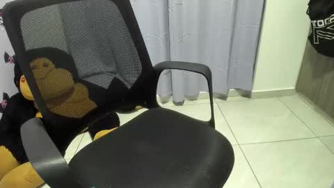 isaac online show from October 2025 05:02:02 AM