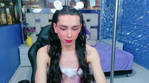 isaacnova online show from April 2026 01:27:02 PM