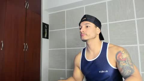 Snapshot of isaacsuarez chatting on May 2026 12:54:02 PM Isaac Surez online show from May 2026 12:54:02 PM