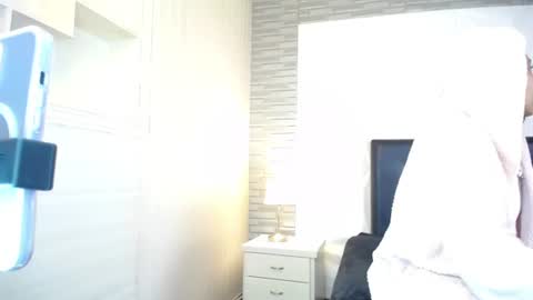 Snapshot of isaak_salomee chatting on June 2026 12:03:02 PM isaak_salomee online show from June 2026 12:03:02 PM